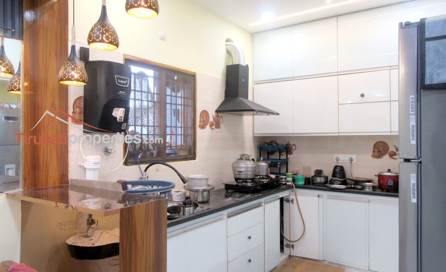 1650 Sft East Facing #FullyFurnished #3Bhk #ResaleFlatforSale Near Hotel Bliss, #Tirupati